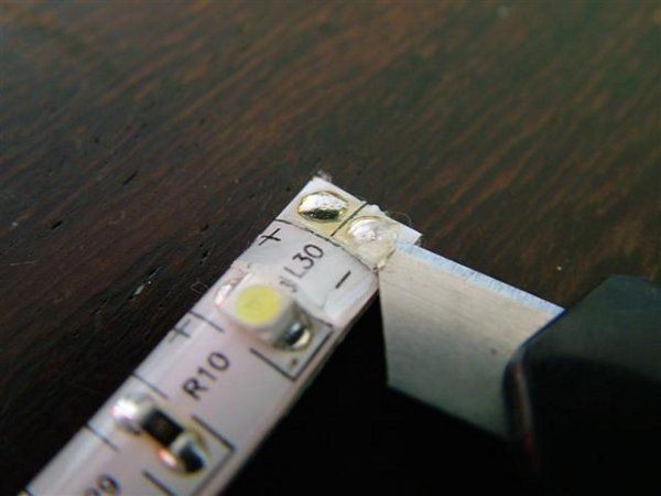 Remove silicon layer on LED strip