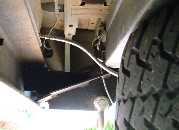 Spare wheel valve extension tube